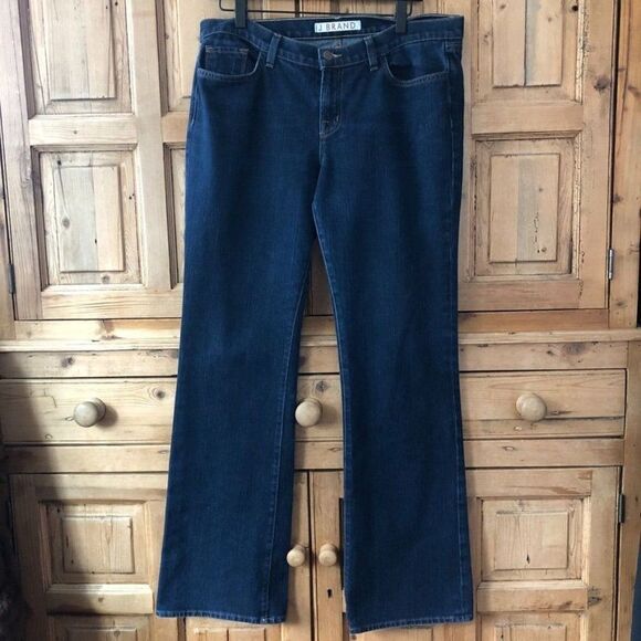 J. Brand Women's Size 32 Dark Wash Blue Bootcut Jeans Denim Flare Classic‎ - Picture 1 of 9